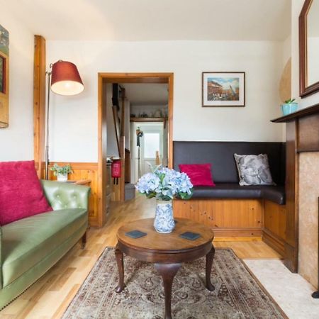 Fergies Canal Side Cottage วอร์ริก ภายนอก รูปภาพ