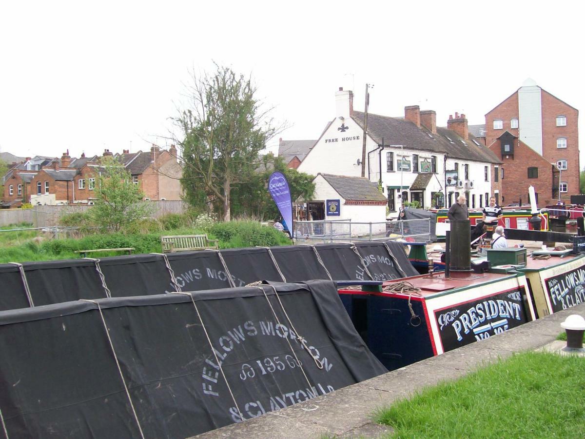 Fergies Canal Side Cottage วอร์ริก ภายนอก รูปภาพ