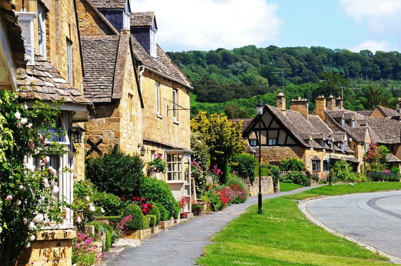 Fergies Canal Side Cottage วอร์ริก ภายนอก รูปภาพ